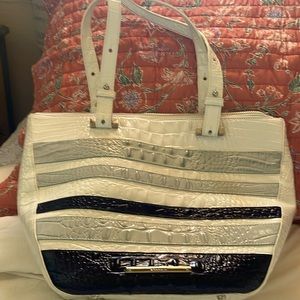 Brahmin stripped purse white, light blue, navy)